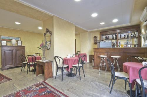 Hotel Valentini Inn Foligno Exteriör bild