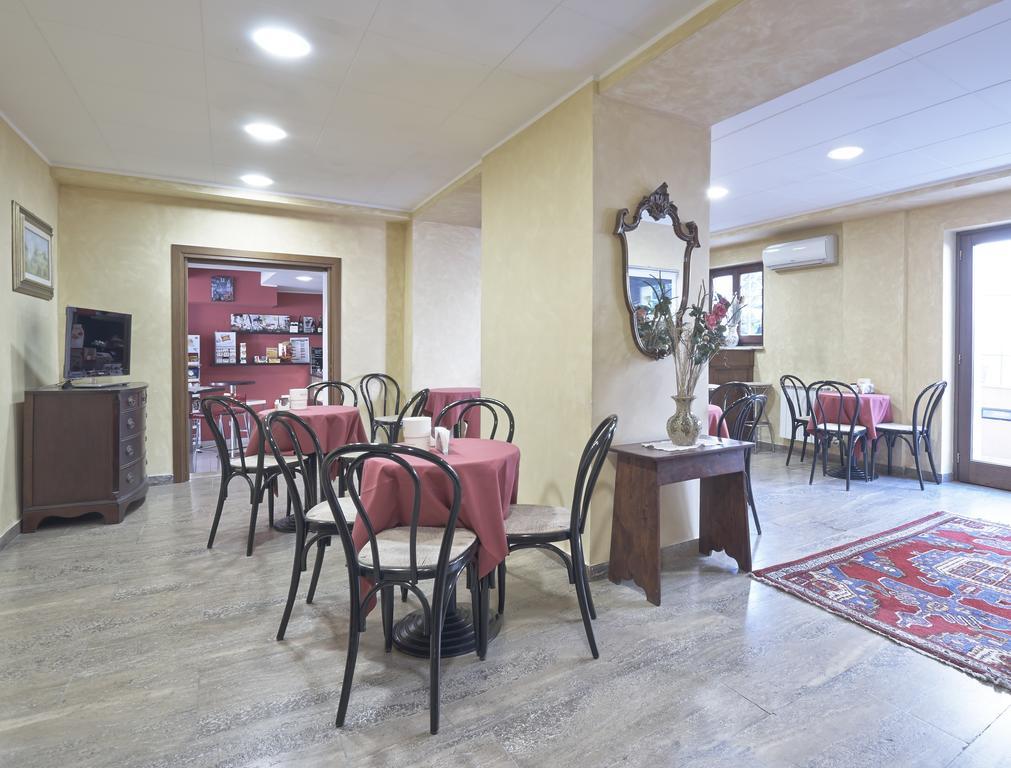 Hotel Valentini Inn Foligno Exteriör bild