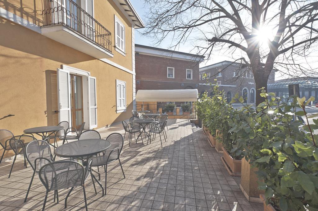 Hotel Valentini Inn Foligno Exteriör bild