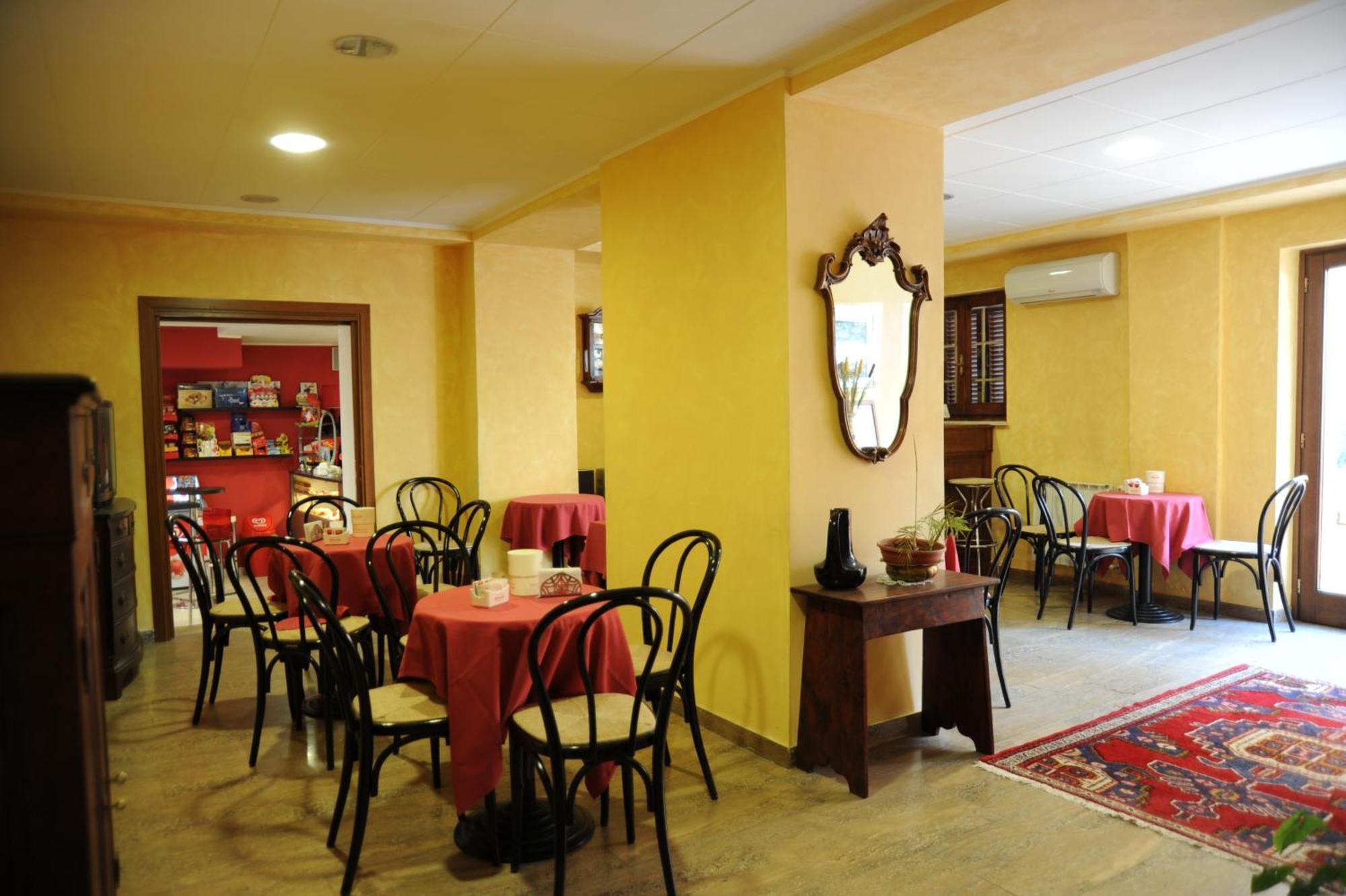 Hotel Valentini Inn Foligno Exteriör bild